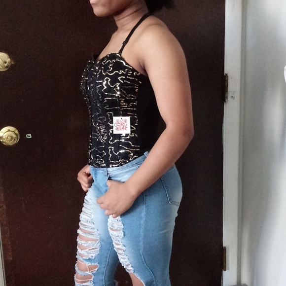 Top - Picture 2 of 3